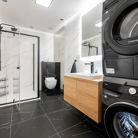 Timonova Luxapartment Freegarage Apartamento *